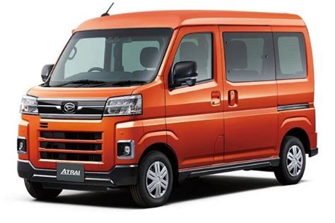 Daihatsu Atrai 2023 tailles de pneus roues PCD déports et