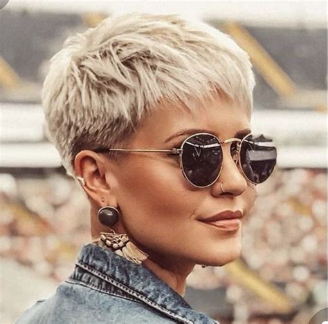 28 Short Edgy Hairstyles For Grey Hair Hairstyle Catalog