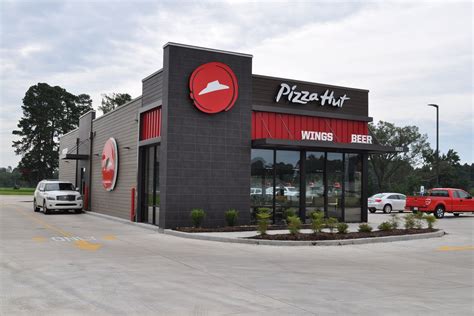 Pizza Hut Expanding Team To Serve America Through Contactless Delivery
