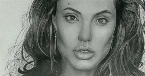 Desenhos Realistas Angelina Jolie