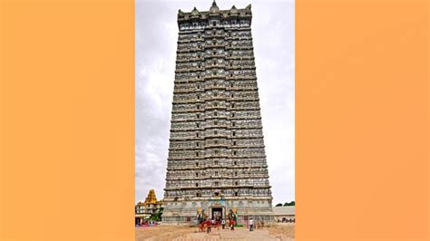 The Gopura Of Murudeshwar Temple In Karnataka Is The Tallest Hindu