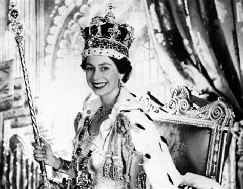 Archival footage shows queen elizabeth being crowned in london on june 2, 1953. hats worn by Queen Elizabeth at the Royal Ascot | The ...
