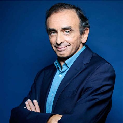Au lendemain d'une émission dans laquelle le polémiste confirme qu'il réfléchit à 2022, le mot. Eric Zemmour - Face à l'info / Zemmour & Naulleau