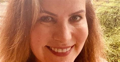 Discover renata ceribelli net worth, biography, age, height, dating, wiki. Renata Ceribelli posta foto antiga com irmãs e confunde ...