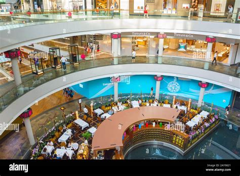 Singapore Shopping Mall Hi Res Stock Photography And Images Alamy