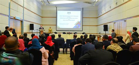 Check 'agensi keselamatan negara' translations into english. MAJLIS MENANDATANGANI NOTA KERJASAMA ANTARA KEMENTERIAN ...