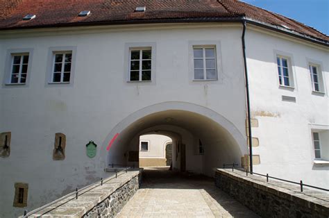 Bad Kötzting Stadtpfarrkirche Mariä Himmelfahrt Kirchenburg