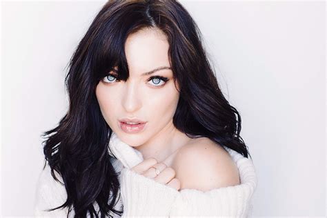 Francesca Eastwood's Height, Weight, Body Measurements, Biography