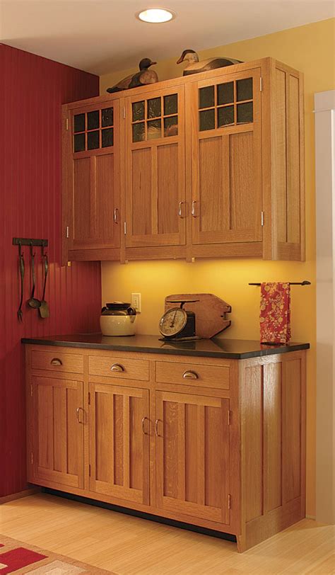 Multiple cabinet styles are better than one when it comes to this traditional kitchen. Craftsman-Style Kitchen Cabinets - FineWoodworking