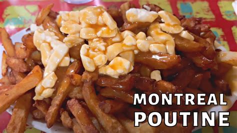 New Yorker Eats Montreal Poutine At La Banquise Youtube