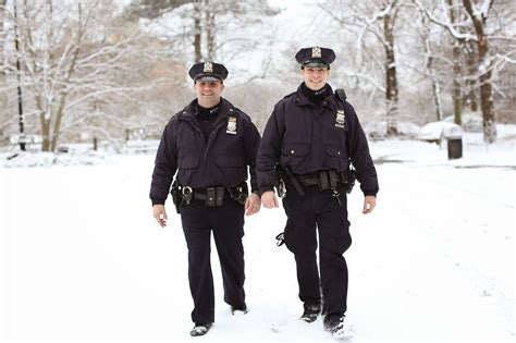 Nypd News Brooklyn Cops Save Unconscious Man New York Police Winter