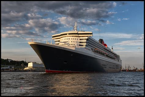 An bord exklusiv für sie dabei: Queen Mary 2 verlässt Hamburg 3.6.2014