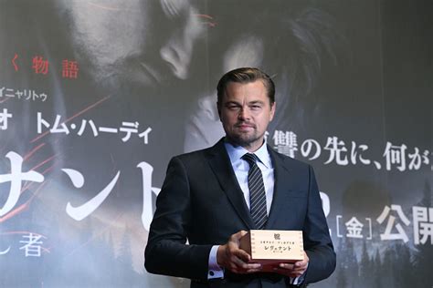 Leonardo Dicaprio Was Ambushed By Bears At The Revenant Premiere In