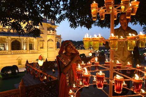 When Is Diwali 2018 Hindu Festival Of Lights Celebrations Peak Today
