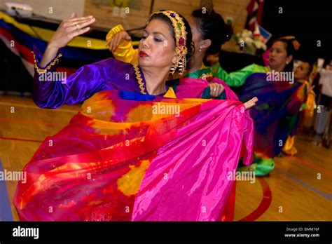Filipino National Costume Hi Res Stock Photography And Images Alamy