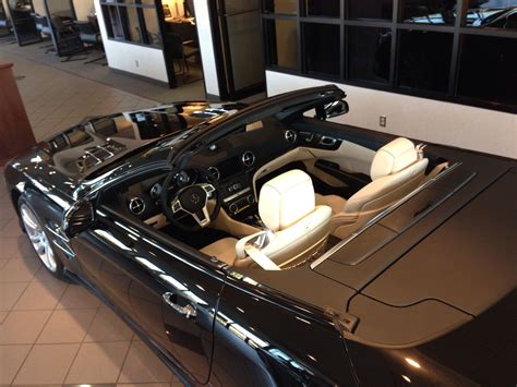 It's obviously aimed at a demographic that, by all accounts, would just as soon tweet via a personal assistant than do it themselves, but that hasn't stopped mercedes from cramming it with the latest connected vehicle technology and advanced driver. 2013 Mercedes Benz SL550 Black w/ Beige Brown Lthr ...