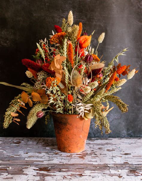Make Your Own Dried Flower Autumn Table Decoration