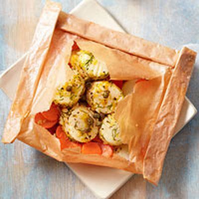 This rich pasta dish is full of sweet seared scallops and plump peas. Garlic-Dill Scallops in Parchment Recipe - (4.4/5 ...