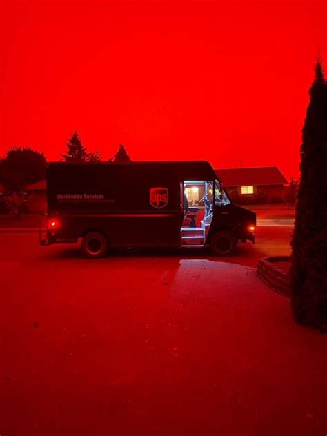 Eerie Towns With A Menacing Force Picture Of Current Salem Oregon And