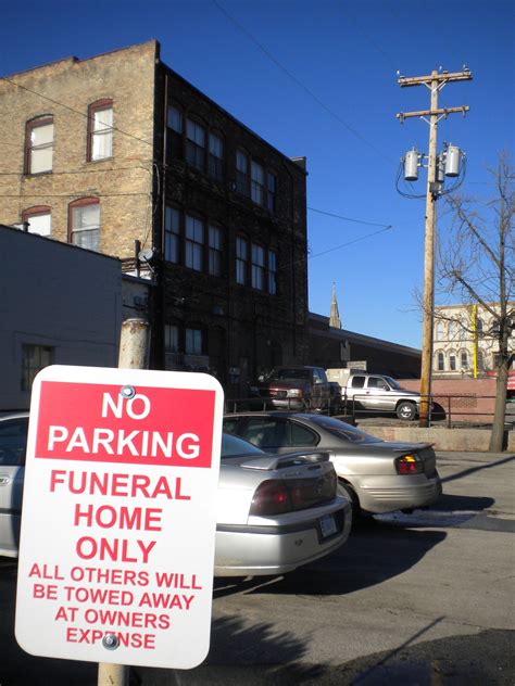 Funeral home bans public use of its Old Saginaw City parking lots
