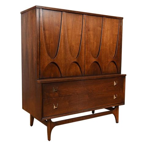 Broyhill furniture industries was launched in lenoir, north carolina by brothers thomas h. Broyhill Brasilia Mid-Century Modern Tall Walnut Door ...