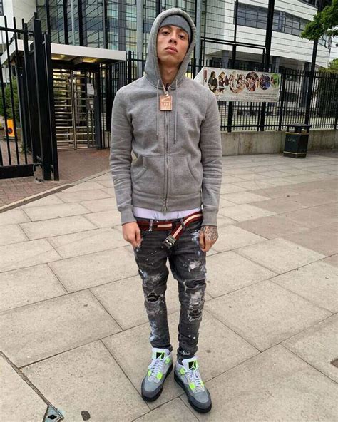 June 4th 1998) is an artist hailing from shepherds bush, west london and is proving himself to be one of. Central Cee Biography, Age, Height, Girlfriend ...