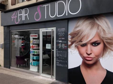 Guía completa para poner nombre a su empresa de peluquería. facade salon de coiffure - Buscar con Google | Nombres de ...