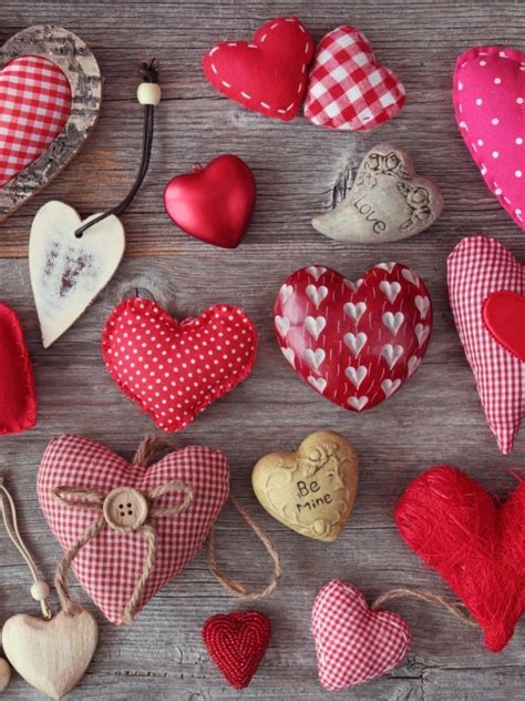 Download 768x1024 Valentines Day Hearts Love Top