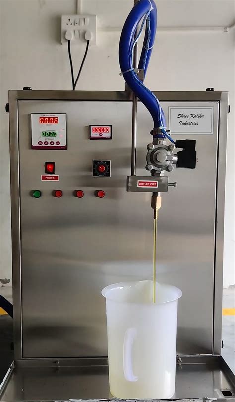 Edible Oil Bottle Filling Machine Capacity 10 15 Bottles Per Minute