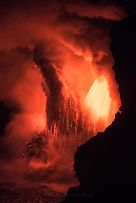 Photographer Captures Intense Beauty Of Volcano In Hawaii