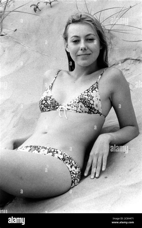 London UK Jenny Agutter Aged About 18 Here Poses For Promotion