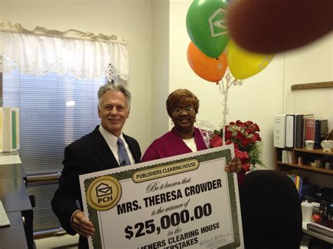 Prize Patrol spreads Pre-Christmas Cheer – PCH Blog
