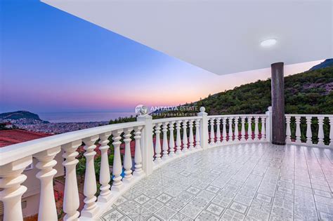 Panoramic Luxury Villa With Private Pool And Garden In Alanya Antalya