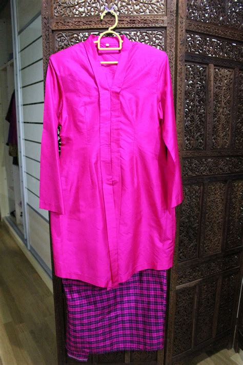 Dashingqueens Florescent Hot Pink Silk Baju Kurung