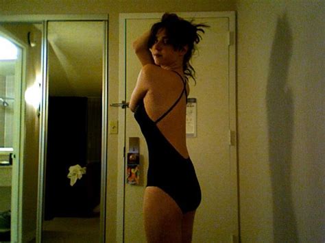 Naked Zoe Kazan In Icloud Leak Scandal