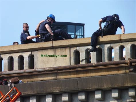 Mcbrooklyn Brooklyn Bridge Jumper Daring Rescue Sunday