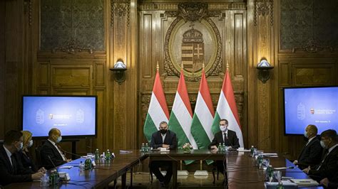 Orbán viktor miniszterelnök szombat esti bejelentése szerint hoztak néhány olyan döntést, ami. Itt van Orbán Viktor bejelentése: így hosszabbítja meg a ...
