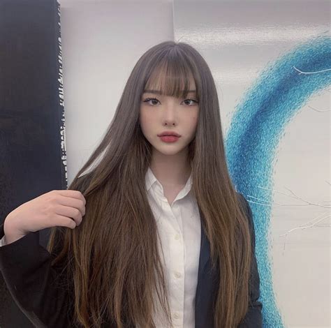 𝗨𝗟𝗭𝗭𝗔𝗡𝗚𝗦 𖥻 16 Yuna 1 27 Beauty Girl Long Hair Styles Hair Inspiration