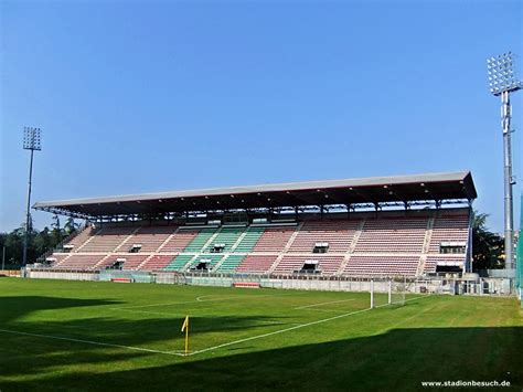 Il primo derby emiliano della stagione va al bologna, che vince al mapei stadium di reggio emilia, conosciuto anche come stadio città del. US Sassuolo - Empoli FC 3:1 (Reggio Emilia, Stadio Città ...
