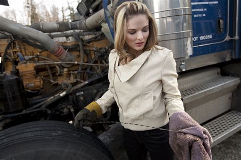 lisa kelly pictures ice road truckers