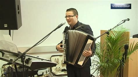 Vrei să fii la curent cu veștile literare? Manu Negrea - Când bate furtuna pe mare - YouTube