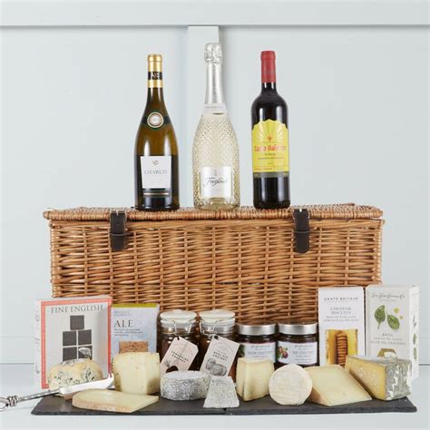 Deluxe Cheese Lover Food Hamper By Hamper Lounge