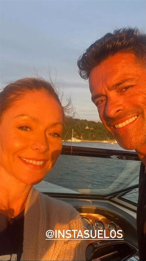 Kelly Ripa Shows Off Her Real Skin With Wrinkles In Unedited Photos With Husband Mark Consuelos