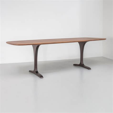 The rectangular tables are the most commonly used which shows that people go for practicality, function and comfort. Angel Rectangular Dining Table | Modern Furniture by Tom ...