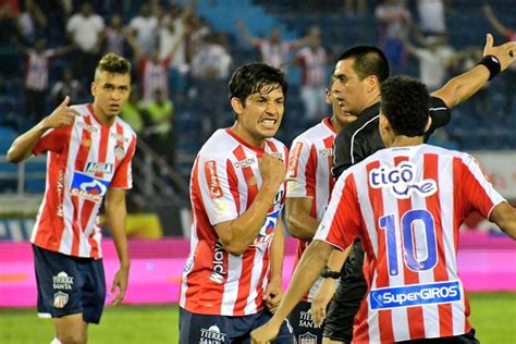 Football statistics of matías fernández including club and national team history. Matías Fernández debutó con agónico gol del empate en ...