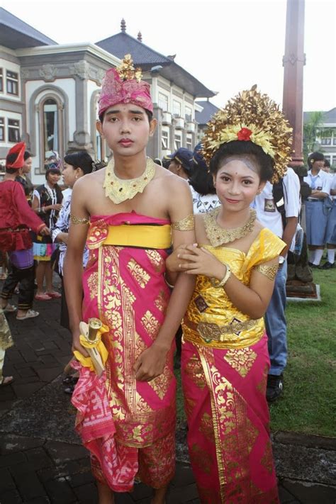 Pakaian Adat Bali Dan Lombok