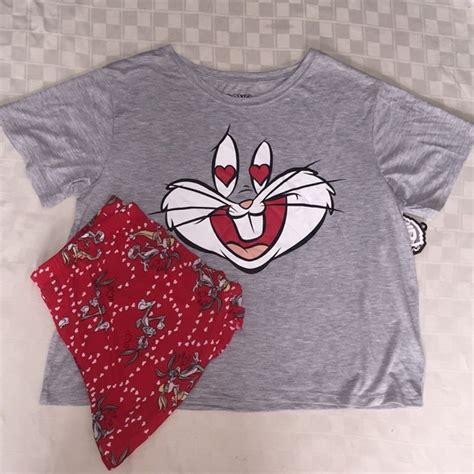 Warner Bros Intimates And Sleepwear New Bugs Bunny Pajamas Set Shorts Top M Poshmark