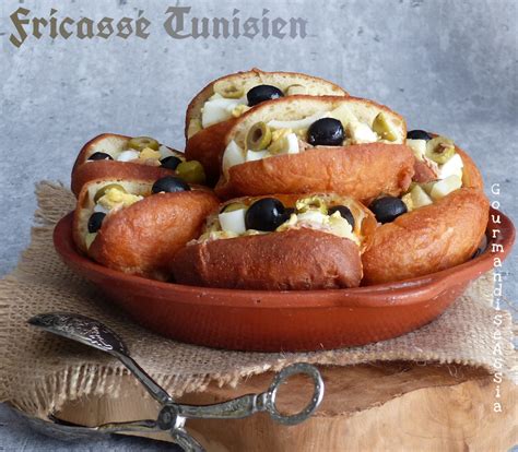 Vous croulez sous les pommes de terre à ne plus savoir qu'en faire et, au bout d'un moment, certaines d'entre elles ont commencé à germer. Fricassé Tunisien | Gourmandise Assia