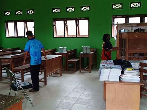 Pembelajaran jarak jauh dengan sistem online tentu saja tidak seefektif pertemuan tatap muka seperti yang biasa dilakukan si kecil di sekolah. Medco Mengadakan Pelatihan Pembelajaran Jarak Jauh Di ...