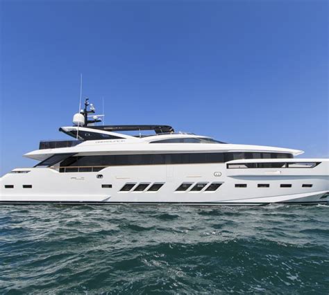 Yacht Dreamline 34m A Dl Superyacht Charterworld Luxury Superyacht